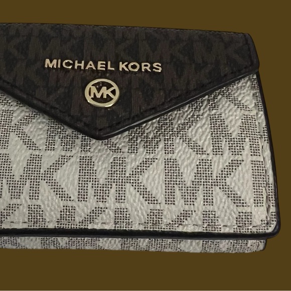 Michael Kors Brown and Cream Women’s Wallet - Picture 2 of 16